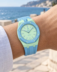 Royal Pop Blaue Acht on the wrist with its blue and mint premium rubber strap