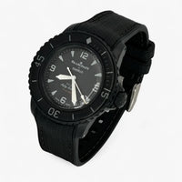 Schwarzes Premium-Kautschukarmband mit schwarzen Nähten an der Blancpain x Swatch Fifty Fathoms Ocean of Storms