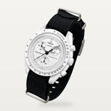 Bracelet NATO noir sur MoonSwatch Full Moon Snoopy