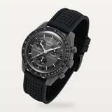 Bracelet caoutchouc premium perforé noir sur MoonSwatch Mission to Mercury