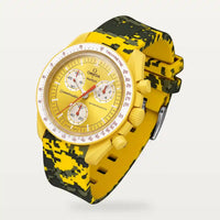 Bracelet caoutchouc militaire camouflage jaune sur MoonSwatch Mission to the Sun