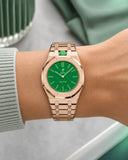 Royal Pop Green Eight worn on the wrist with the WatchCollab gold steel integrated bracelet