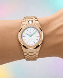 Royal Pop Huit Blanc worn on the wrist with the WatchCollab gold steel integrated bracelet