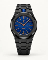 Cinturino in acciaio nero con viti nere sull'AP x Swatch Royal Pop Orenji Hachi
