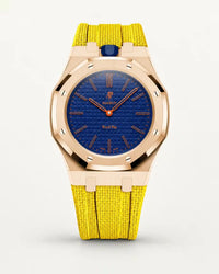 Cinturino effetto tessuto giallo per AP x Swatch Royal Pop Orenji Hachi, cassa oro rosa (corona a ore 12)